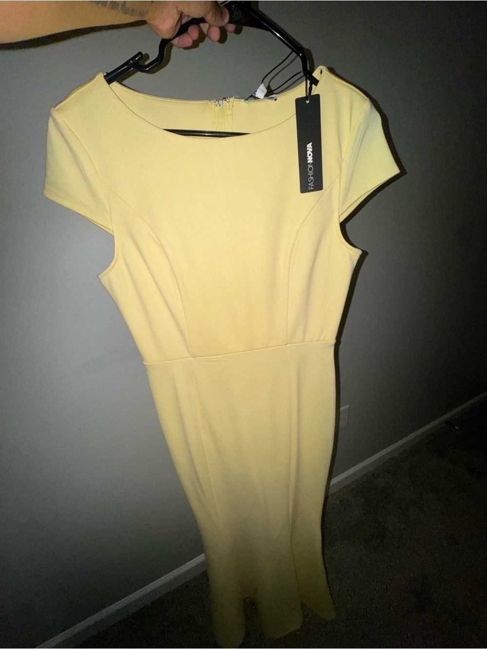 Vince Camuto Pale Yellow Midi Sheath Dress